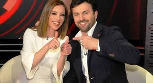واستقبل الدكتور حسن مصطفى ظهر اليوم حسين المسلم وياسر إدريس وتبادلا الدروع التذكارية مع المهندس ياسر إدريس رئيس الاتحاد المصري للسباحه وعضو اللجنه وأعلن إدريس تأييده الكامل للسيد حسين المسلم رئيسا للاتحاد الدولي في الإنتخابات المقبلة. Ø²ÙˆØ¬Ø© ØªÙŠÙ… Ø­Ø³Ù† Ø§Ù„Ø³Ø§Ø¨Ù‚Ø© ØªÙˆØ¬Ù‡ Ø±Ø³Ø§Ù„Ø© Ø¥Ù„Ù‰ ÙˆÙØ§Ø¡ Ø§Ù„ÙƒÙŠÙ„Ø§Ù†ÙŠ Ù†ÙŠÙˆØ² ÙÙˆØ± Ù…ÙŠ
