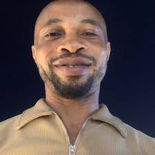 I was in London when Mazi Nnamdi started this Biafra stuff, the first time  he spoke to ndi Igbo, the elders didn't support the Idea from the  beginning. Odumegwu Ojukwu who was