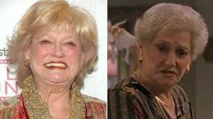 Suzanne Shepherd preminula u 90. godini