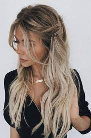 Pin By Beste Kapsels Best Hairstyles On Deloria In 2021 Half Up Half Down Hair Prom Medium Hair Styles Down Hairstyles