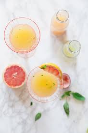 Basil Beauty Cocktail Fraise Basilic Cocktail Fraise Fraise Basilic Recettes De Boissons