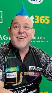 PETER WRIGHT LIGHTS UP THE THEATER IN NEW YORK #USAdarts #PDC #peterwright  #darts #newyork #snakebite