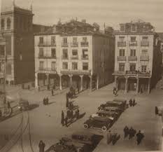 El Grupo De Callejas Segun El Plano De Bentura Seco De 1738 Por Joaquin Martin De Una Nuestra Plaza Mayor Reconstruida Tr Plaza Fotografia Antigua Calle