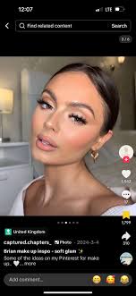 Makeup artist for wedding