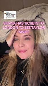 Dell Taylor's Instagram, Twitter & Facebook