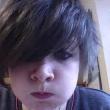 Cara Powell (@Cp_Owl95)