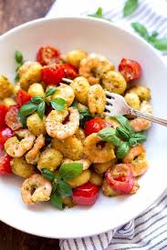 Gnocchi Mit Pesto Scampi 20 Minuten Kochkarussell Rezept Rezepte Gnocci Rezept Scampi