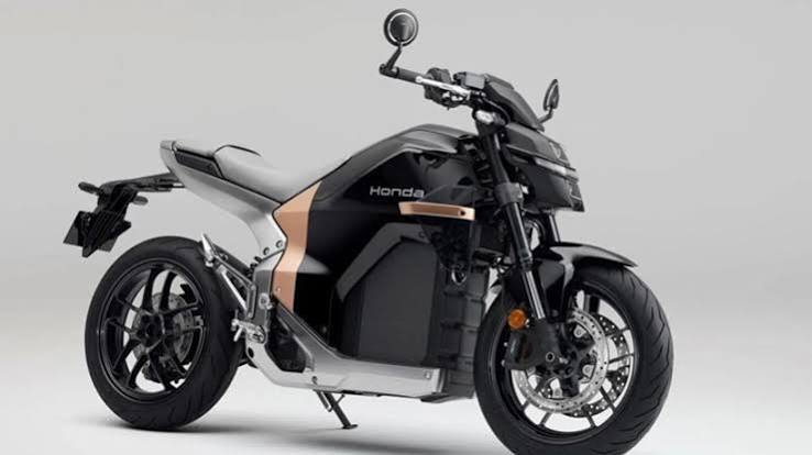 Honda'dan Yeni Elektrikli Motosiklet: SH'tan Büyük Bagaj, Uzun Menzil, Cebini Yakmayan Fiyat!