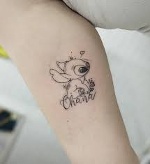 Lovely lilo and stitch leg tattoo tattoomagz tattoo. 1001 Ideen Und Inspirationen Fur Ein Ohana Tattoo Lilo And Stitch Tattoo Disney Tattoos Small Ohana Tattoo
