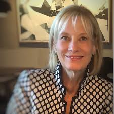 Elizabeth Christopherson's Instagram, Twitter & Facebook