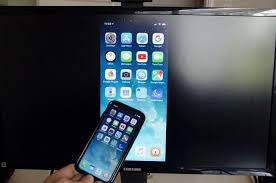 How To Connect Your Iphone To A Tv In Two Different Ways Screen Mirroring Tv Connect Apple Phone
