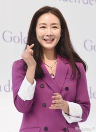 Considered one of south korea's most beautiful women, she has received critical acclaim for her work in a wide range of. Choi Ji Woo Looks Radiant At 1st Event After Wedding Soompi