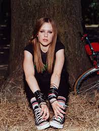 Reid gave a&r joshua sarubin the responsibility of overseeing lavigne's development and the recording of her. Anichu90 Photo Avril Lavigne Photoshoot 010 Danielle Levitt 2002 Avril Lavigne Style Avril Lavigne Avril Lavigne Photos