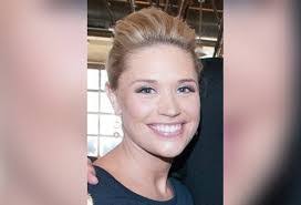 Jackie Cain's Instagram, Twitter & Facebook