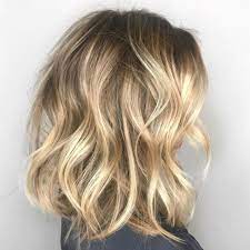 50 Gorgeous Wavy Bob Hairstyles With An Extra Touch Of Femininity Wavy Bob Hairstyles Wavy Lob Haircut Wavy Bob Long