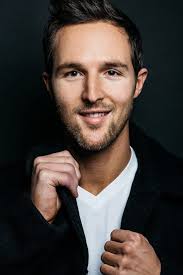 15 Actors Share The Most Important Acting Tips Learned From Their  Experience