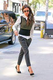 If you want to learn a luat o clipă in english, you will find the translation here, along with other translations from romanian to english. Victoria Beckham A Luat O Mica Pauza De La Tinutele Elegante Cat De Cool Arata In Skinny Jeans Si Geaca Lorema Esthetic Lorema Esthetic