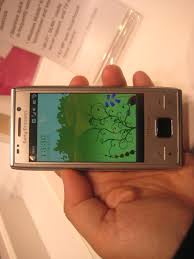Sony Ericsson Xperia X2 (photos) - CNET
