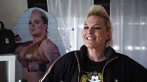 Most wrestling fans will know jazzy gabert under her wrestling persona the alpha female, who has been battling stars in rings everywhere. Take Me Out 2019 Wrestlerin Jazzy Gabert Hat Zwei Gesichter