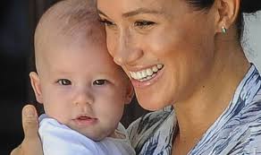 Last year, harry and meghan's family christmas card showed the couple grinning as baby archie stared down the camera lens. Meghan Markle News Archie Shows Off Crawling Milestone On Christmas Card Royal News Express Co Uk