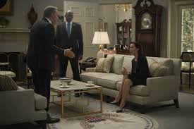 House Of Cards Halt Eine Gewinnende Hand Im Interior Design Traditionellerstil House Of Cards Seasons Interior Design House Of Cards