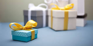 Wedding gift ideas for the bride and the groom. 10 Best Wedding Gift Ideas For Your Best Friend S Wedding Wedamor