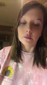 Heather Scully's Instagram, Twitter & Facebook