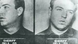 Lara Sharpe's Instagram, Twitter & Facebook