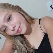 Just started this for the Fable show @beaconlibrary in April. Alas, I was  thinking fairy tale and fables are the same. Eeeeekkk. I'm in trouble.  Maybe the pea fable instead of three