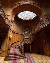 House of Scientists in Lviv, Ukraine. Somebody calculate the rotational  velocity of my tumbling body 😂