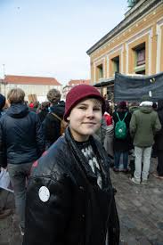 Disse påstande hører vi ofte i den offentlige debat, og man kan let få indtryk af, at danmark er et af de lande i verden, der bruger flest penge på områder som overførselsindkomster, sundhed og børnepasning. Danskere Beskriver Med Seks Ord Hvordan De Tror Klimaet Ser Ud Nar De Er 40