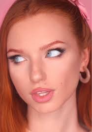 Transforma tu Look con Makeup: Ideas y Transiciones