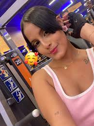 SET FIT @jogalicious_ X SHOTS @origenejuice 💚 No busco solo resultados,  busco impacto. Mi viaje me enseñó que el verdadero legado es inspirar a  otros a creer en lo imposible. ✨