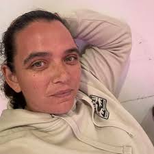 What are some ideas or resources to help a 2nd grader improve their reading  skills?