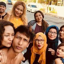 Saya normah damanhuri menyusun sepuluh jari ingin memohon jutaan maaf diatas kekhilafan tentang majlis perkahwinan anakanda saya ahya dan shahirah. Gambar Video Dar4h Manis Anak Normah Damanhuri Ahya Rosli Selamat Bertunang Berita Steady