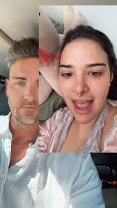 Any female that does that like bird be pecking thing with their hand that's  a sign that they're nuts swear look at it pay attention now