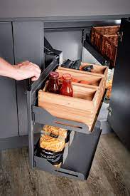 eckschrank und kuchenschrank mit frontauszug fur die praktische kuche bevorraten und aufbewahrung von vorraten im corner drawers modern kitchen corner storage