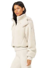 Foxy faux sherpa jacket in pristine. Foxy Sherpa Jacket Bone Alo Yoga
