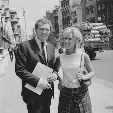 Their marriage lasted all of four years before they divorced. Richard Harris October 1 1930 October 25 2002 Irish Actor Singer World Biographical Encyclopedia