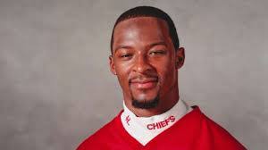 Donte Hall's Instagram, Twitter & Facebook