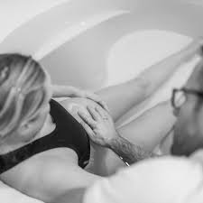 Click here now and see all of the hottest badewanne porno videos tagged with badewanne. Corona Aktuell Frau Bekommt Baby In Badewanne Brigitte De