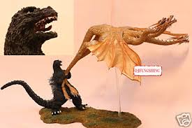 Godzilla vs king ghidorah full fight godzilla king of the monsters (2019) michael ole. Djfungshingbestbuy Godzilla Vs King Ghidorah War Painted Resin Statue New