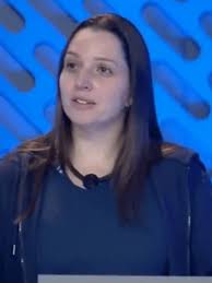 Power Couple: Carol critica Radamés durante apostas para Prova