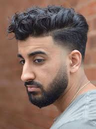 Stylish Undercut Hairstyle Variations For 2019 The Undercut In 2020 Frisur Undercut Lockige Haare Schneiden Lockiges Haar Manner