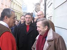 Vyzval v něm k odvolání ministra zdravotnictví jana blatného a také ředitelky státního úřadu pro kontrolu léčiv ireny storové. Karel Schwarzenberg Wikipedie