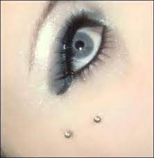 Anti Eyebrow Piercing This Has Been My Favortie Since The Day I Discovered It But I D Do It With Dermals Anti Eyebrow Piercings Eyebrow Piercing