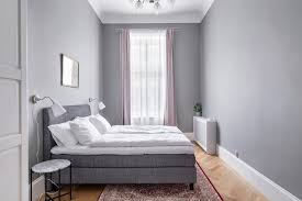 Quale colore scegliere per la camera da letto? I Colori Da Parete Che Renderanno La Camera Da Letto Rilassante Guidotti 1925 Materiali Edili Pavimenti E Rivestimenti Arredobagno Caminetti Vernici Utensili E Ferramenta Tutto Per Il Cantiere La Casa