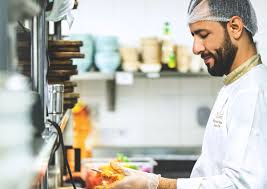 Sieht sie hygienisch, sauber und gepflegt aus? Haccp Richtlinien Und Vorschriften Gastronomie Gastro Academy