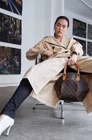 Louis vuitton introduces a special selection of the latest men's and women's leather goods, accessories and other precious tokens. Louis Vuitton The Best Of Louis Vuitton Pre Owned