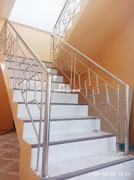 Desain railing tangga minimalis terbaru. Railing Tangga Stainless Terpasang Di Tangga Rumah Bp Andik Bekasi Solusiruma Com